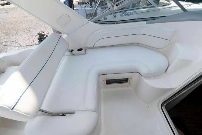 Wynajem Motorówka Bayliner z patentem 