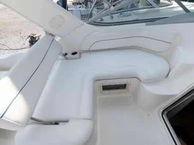 Wynajem Motorówka Bayliner z patentem 