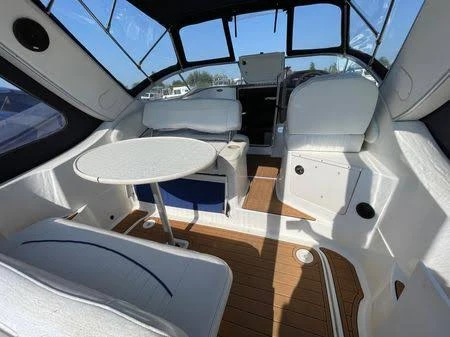 Bayliner Bayliner 285 Cruiser między profesjonalistami a osobami prywatnymi w Nicea