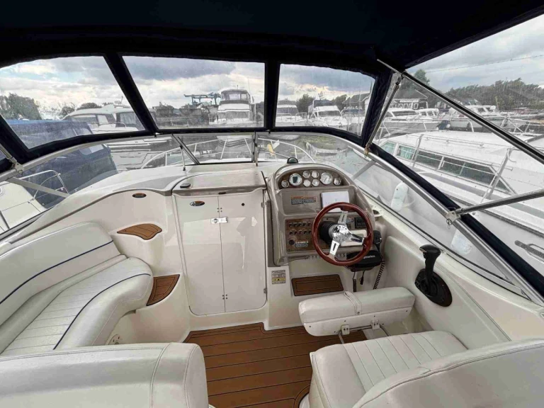 Wynajem w Nicea- Bayliner Bayliner 285 Cruiser na SamBoat