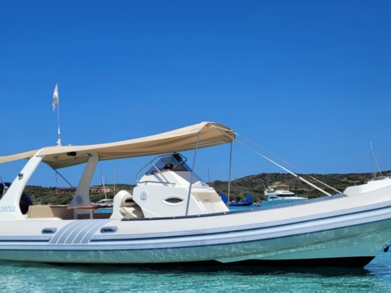 Wynajem Łódż półsztywna w Port Grimaud - Lomac Adrenalina 7.5