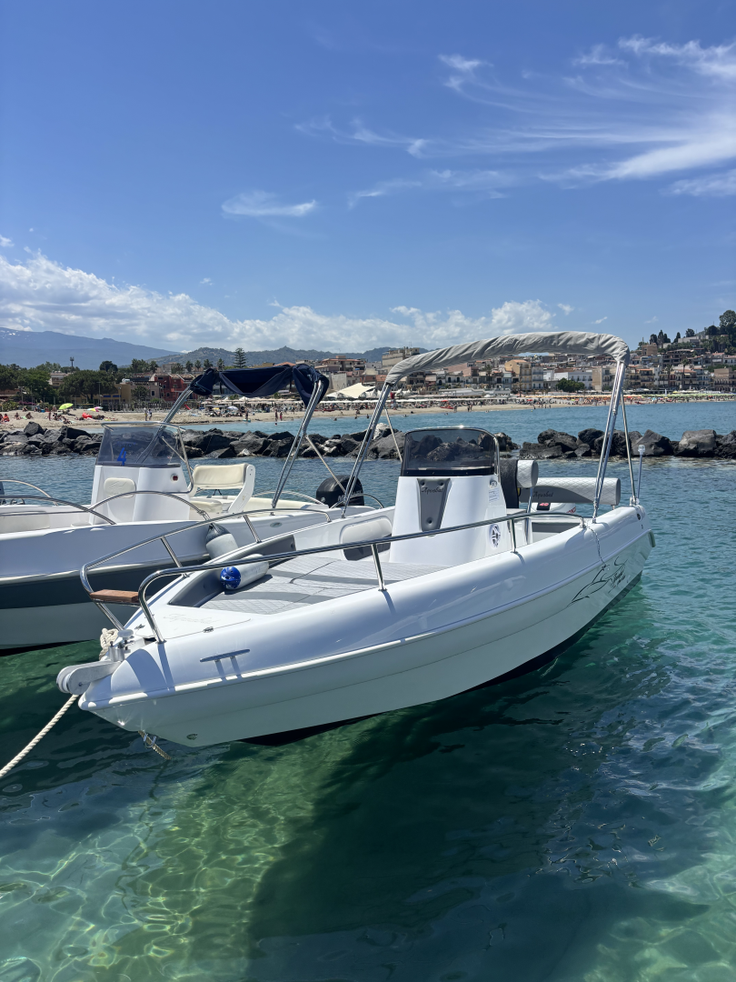 Wynajem Motorówka w Giardini-Naxos - Aquabat Sport Line 19