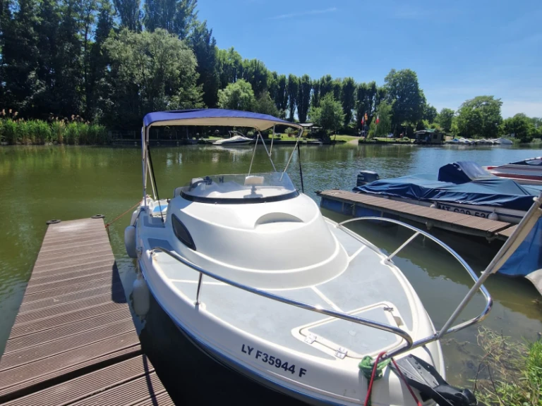 Wynajem łodzi Quicksilver Quicksilver 520 Flamingo w Francja na SamBoat 