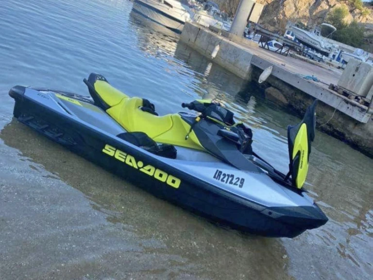 Wynajmij Sea-Doo GTI se 170 w Martigues