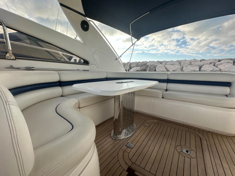 Wynajem łodzi Cannes tanio Princess V50