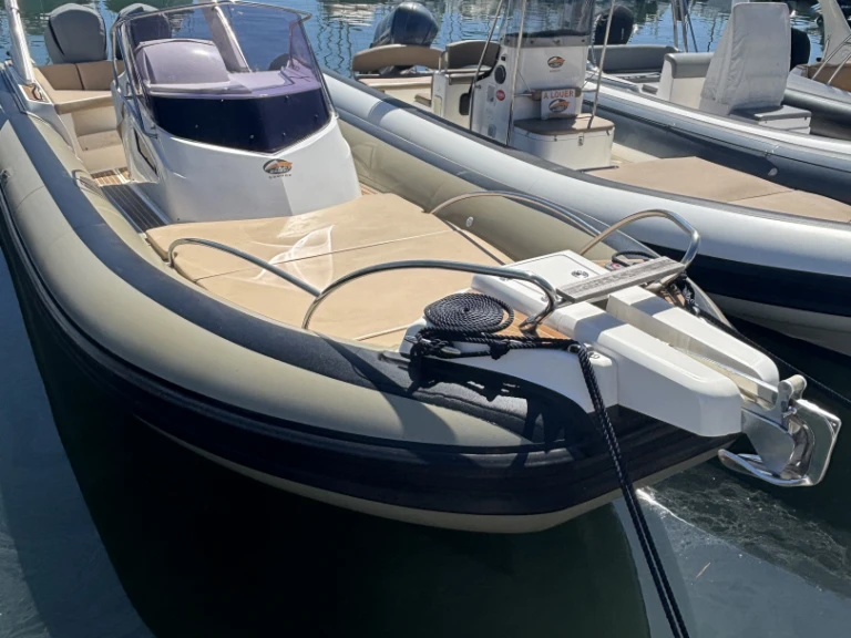 Wynajem Łódż półsztywna w Porto-Vecchio - Capelli Capelli 1000 WA