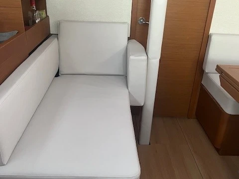 Wynajem łodzi Marsylia tanio Sun Odyssey 410