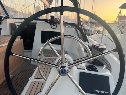 Wynajem Żaglowiec w Marsylia - Jeanneau Sun Odyssey 410