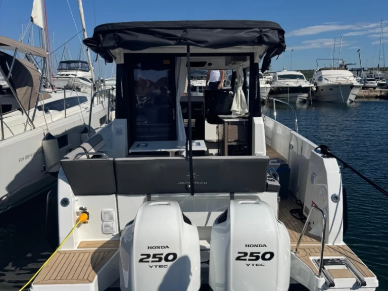 Wynajmij Jeanneau Merry Fisher 895 S2  w Blace
