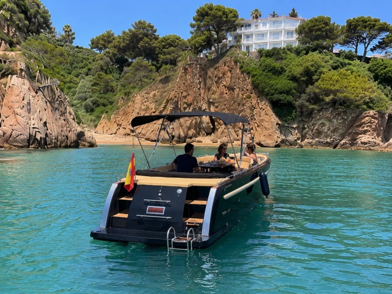 Wynajem w Port de Blanes- Maxima 730 na SamBoat