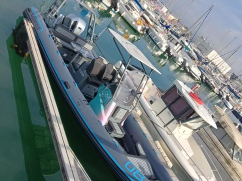 Łódż półsztywna do wynajmu w Les Sables-d'Olonne w najlepszej cenie