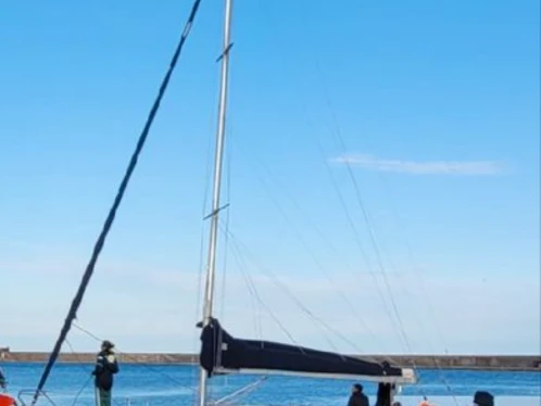Wynajmij Jeanneau Selection 37 w Lorient