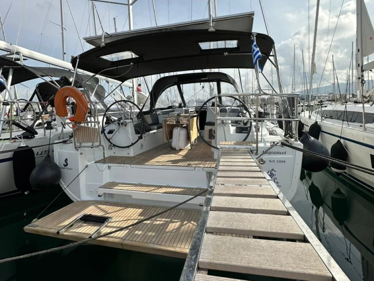 Wynajmij Bénéteau Oceanis 40.1 w Alimos