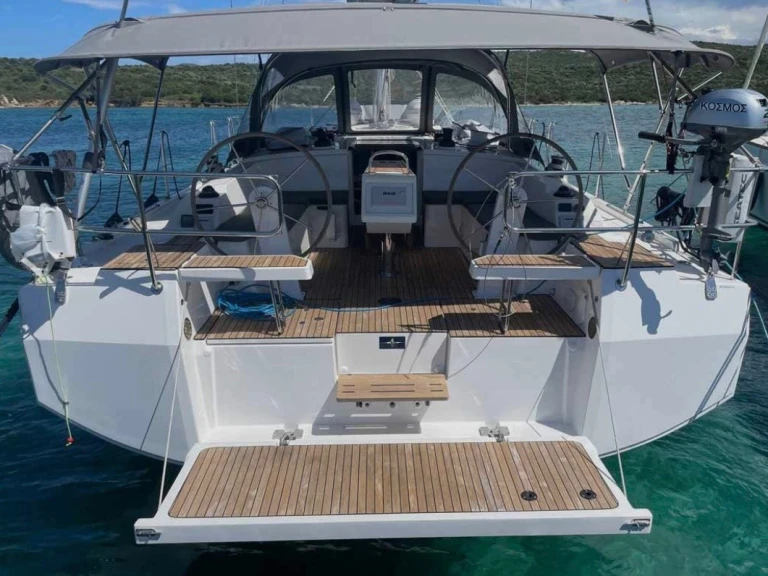 Wynajmij Bavaria Bavaria C42 /3cab w Skiathos