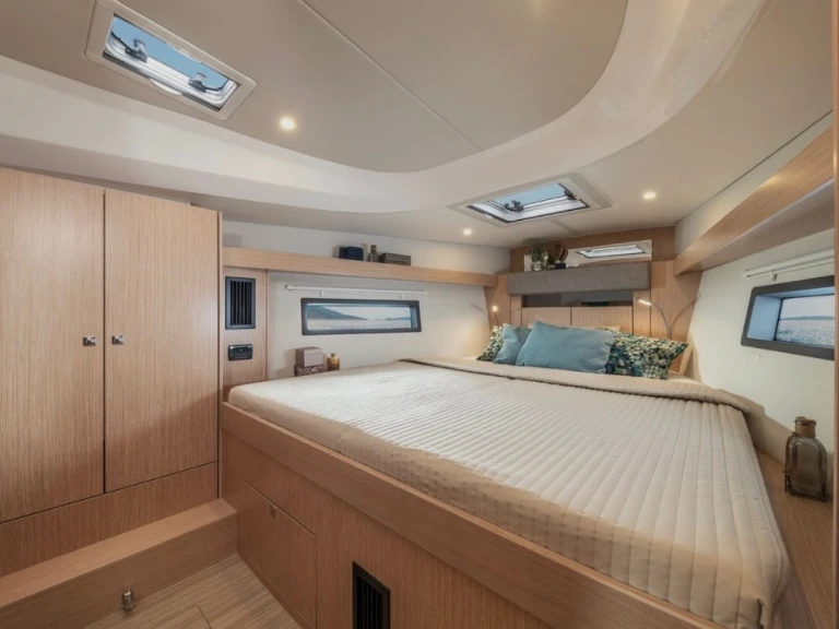 Wynajem łodzi Skiathos tanio Bavaria C42 /3cab