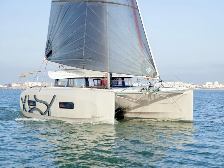 Wynajmij Excess Excess 11 (Cat)/6 cab w Tivat