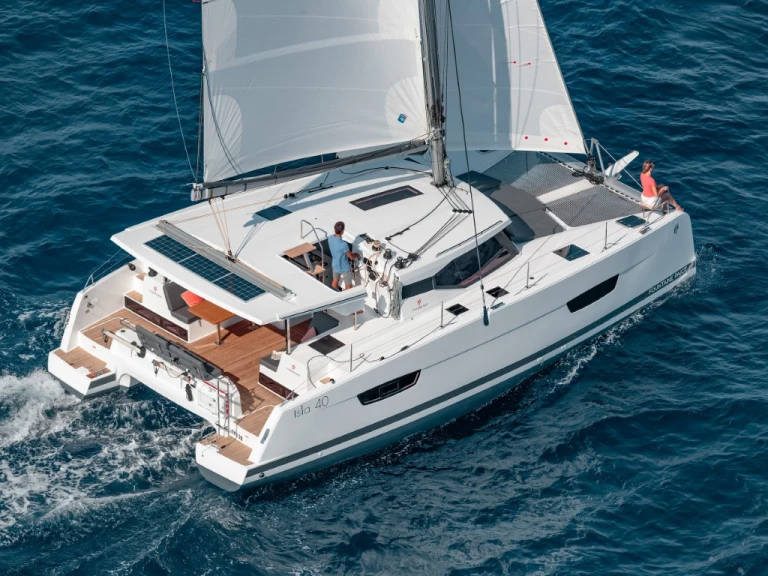Wynajem Katamaran Fountaine Pajot z patentem 