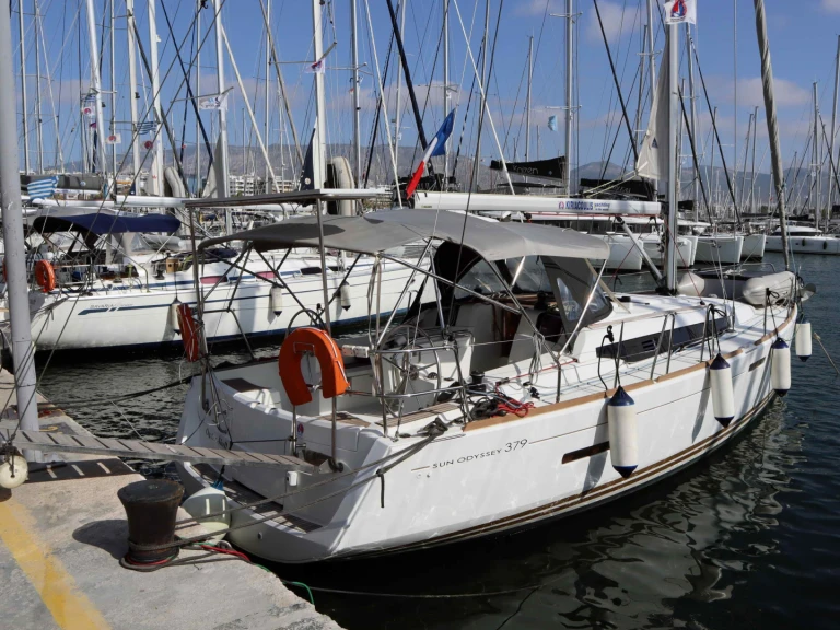 Wynajem w Alimos- Jeanneau Sun Odyssey 379 na SamBoat