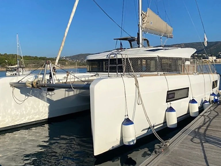Wynajmij Lagoon Lagoon 40/4 cab, 2WC w Bormes-les-Mimosas