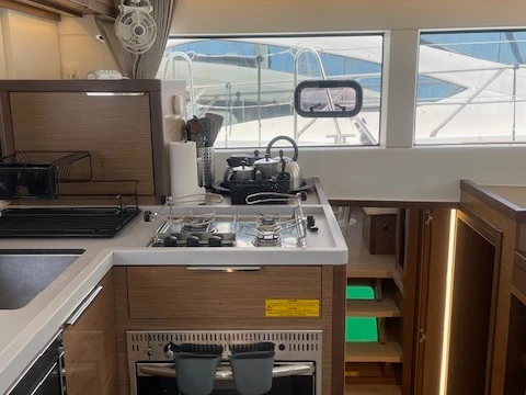 Lagoon Lagoon 40/4 cab między profesjonalistami a osobami prywatnymi w Paros (wyspa)