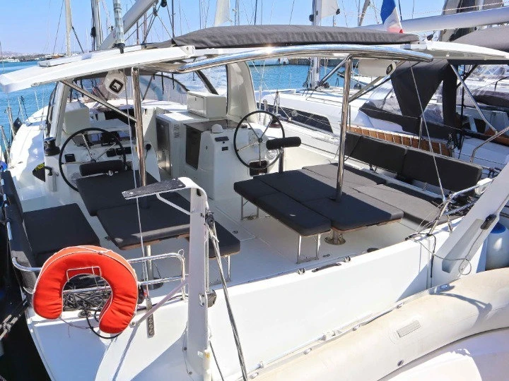 Wynajmij Jeanneau Sun Loft 47 /7cab w Kos