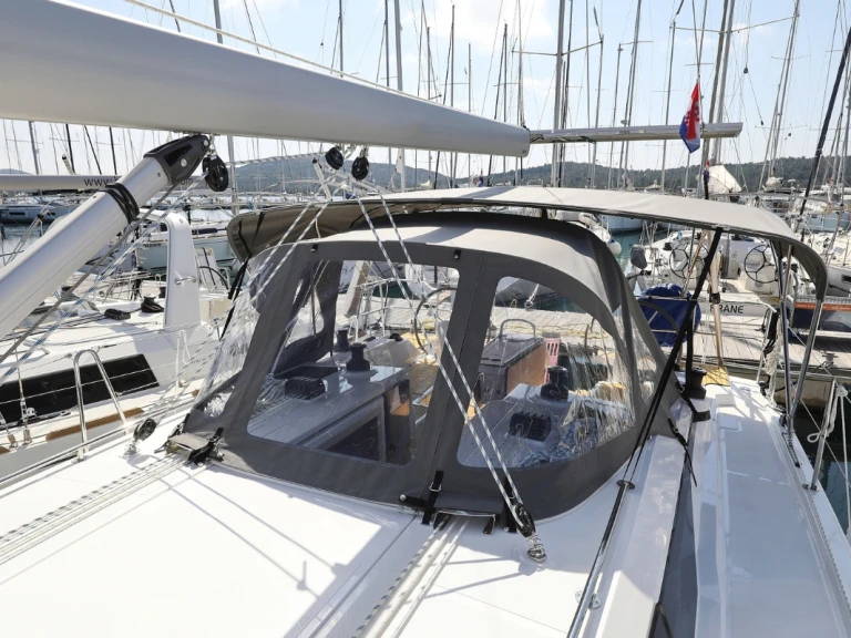 Wynajem łodzi Biograd na Moru tanio Bavaria C38