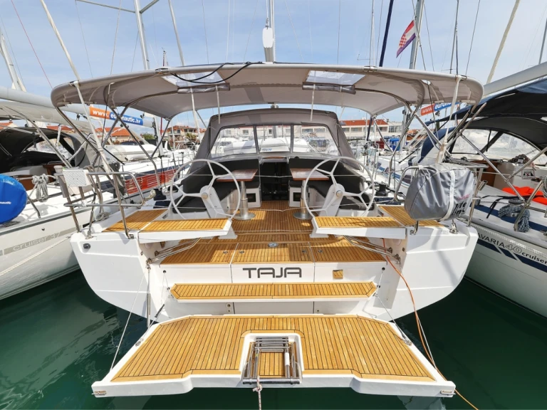 Wynajem łodzi Hanse Hanse 410 w Biograd na Moru na SamBoat 