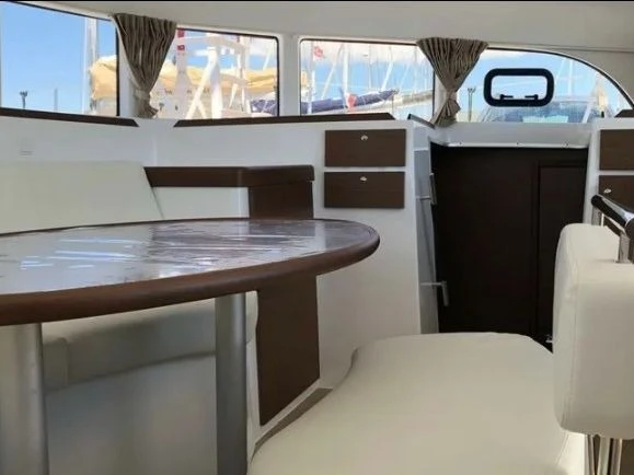 Wynajem łodzi Lagoon Lagoon 380/4 cab w Paros (wyspa) na SamBoat 