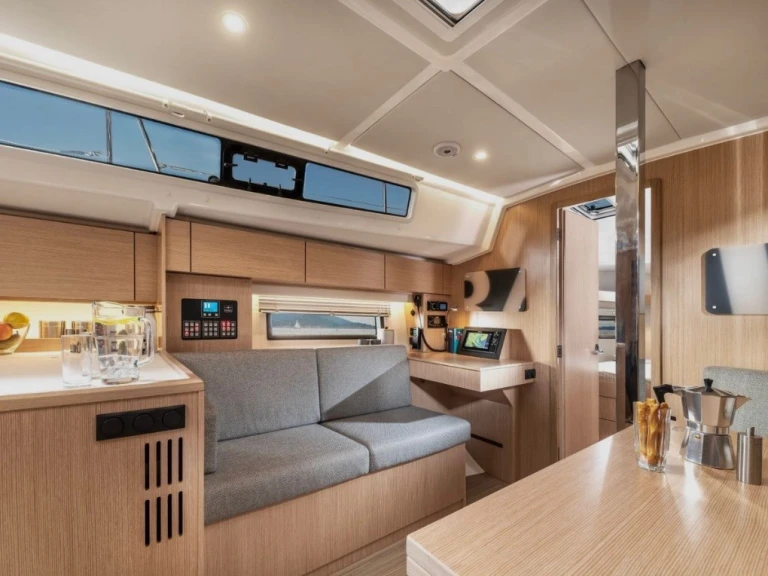Wynajem łodzi Skiathos tanio Bavaria C42 /3cab