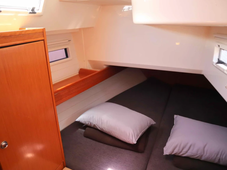 Wynajem w Alimos- Bavaria Bavaria Cruiser 40 /3cab na SamBoat