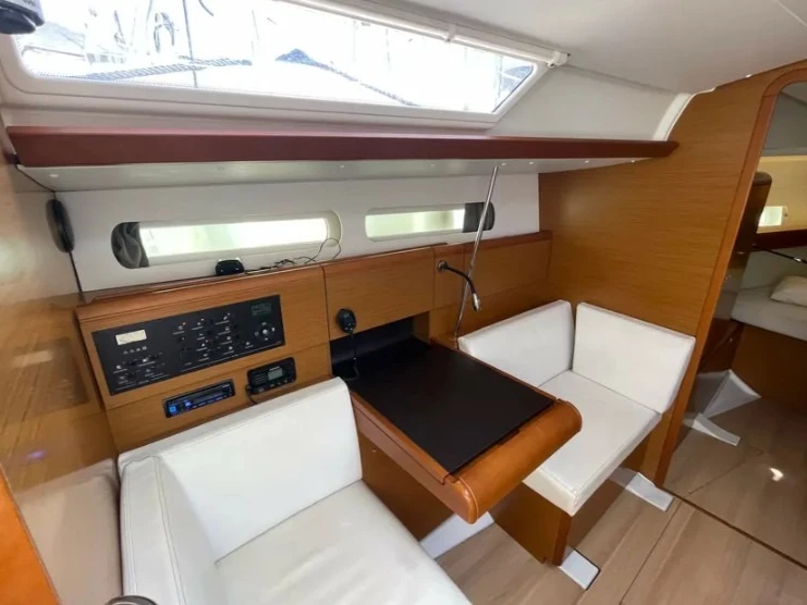 Wynajmij Jeanneau Sun Odyssey 419 /3cab w Paros (wyspa)