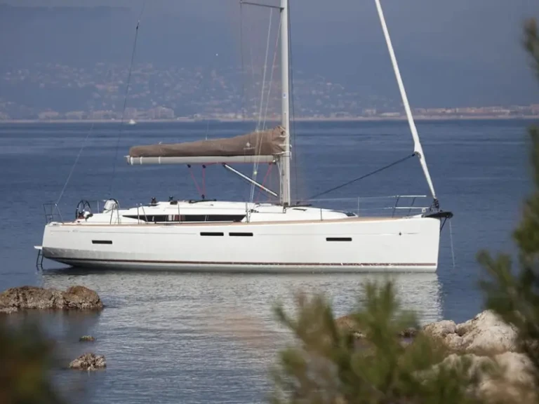 Jeanneau Sun Odyssey 419 (1WC) /3cab między profesjonalistami a osobami prywatnymi w Propriano