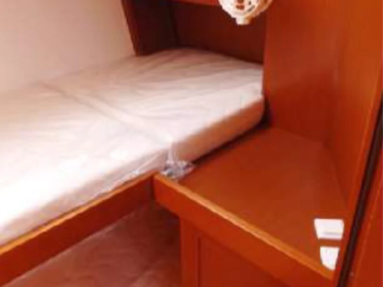 Wynajem łodzi Kalkara tanio Oceanis 48 /5cab