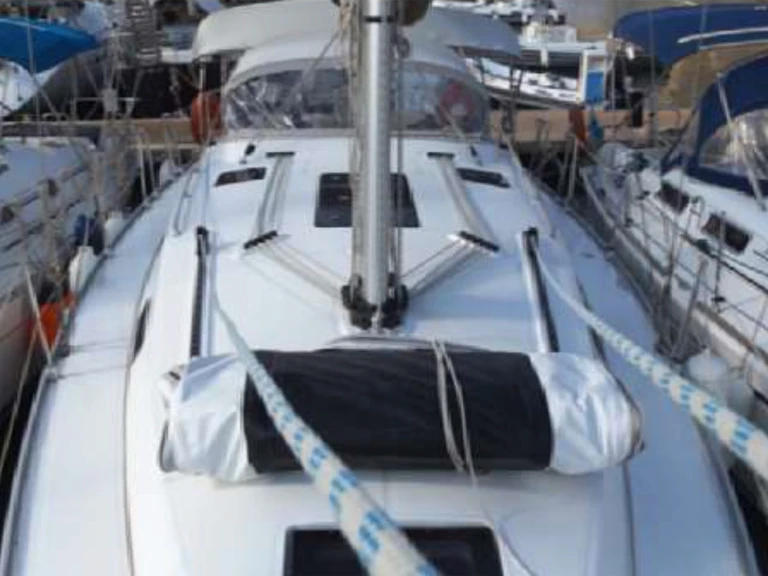 Wynajem łodzi Kalkara tanio Bavaria Cruiser 36 /3cab