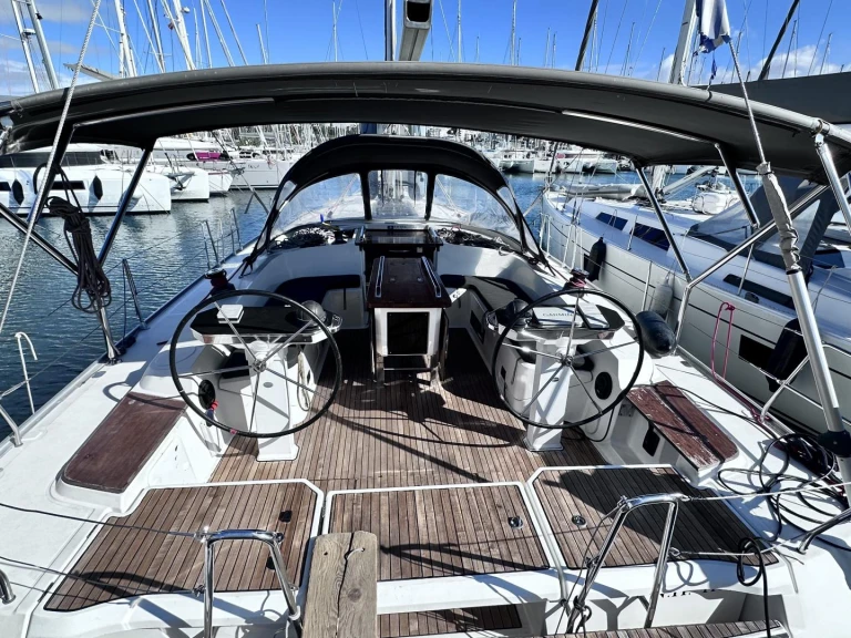 Wynajem w Alimos- Bavaria Bavaria Cruiser 56 /6cab na SamBoat