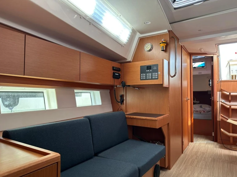 Wynajem w Alimos- Bavaria Bavaria C45 Holiday /5cab na SamBoat