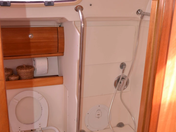 Wynajem łodzi Ávdira tanio Bavaria 46 Cruiser /4cab