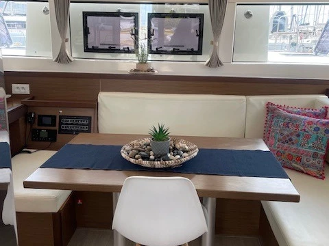 Wynajem w Alimos- Lagoon Lagoon 40/4 cab na SamBoat