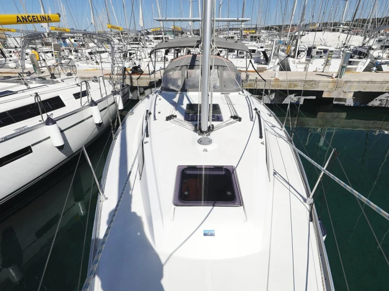 Wynajem Żaglowiec w Biograd na Moru - Bavaria Cruiser 34