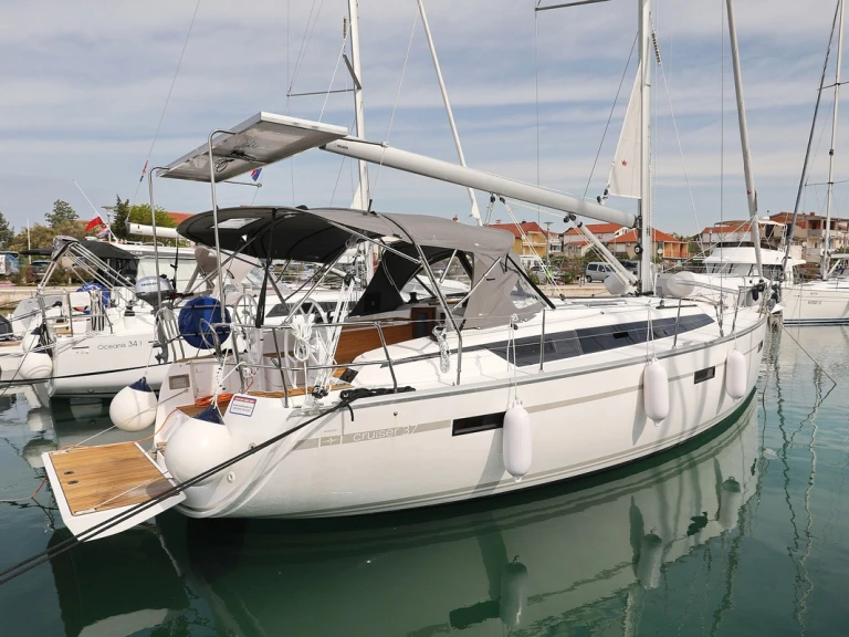 Wynajem łodzi Biograd na Moru tanio Cruiser 37