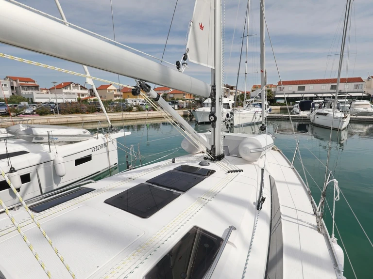 Wynajem Żaglowiec w Biograd na Moru - Bavaria Cruiser 37