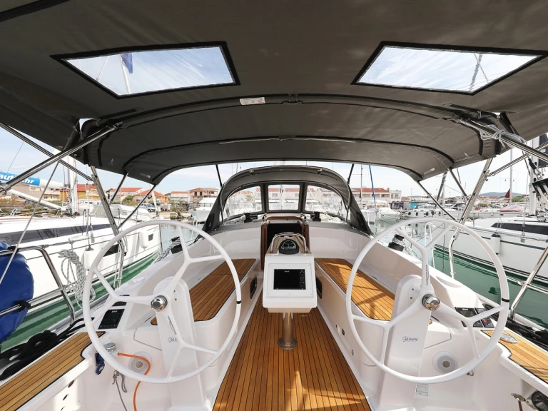 Wynajem łodzi Bavaria Cruiser 37 w Biograd na Moru na SamBoat 
