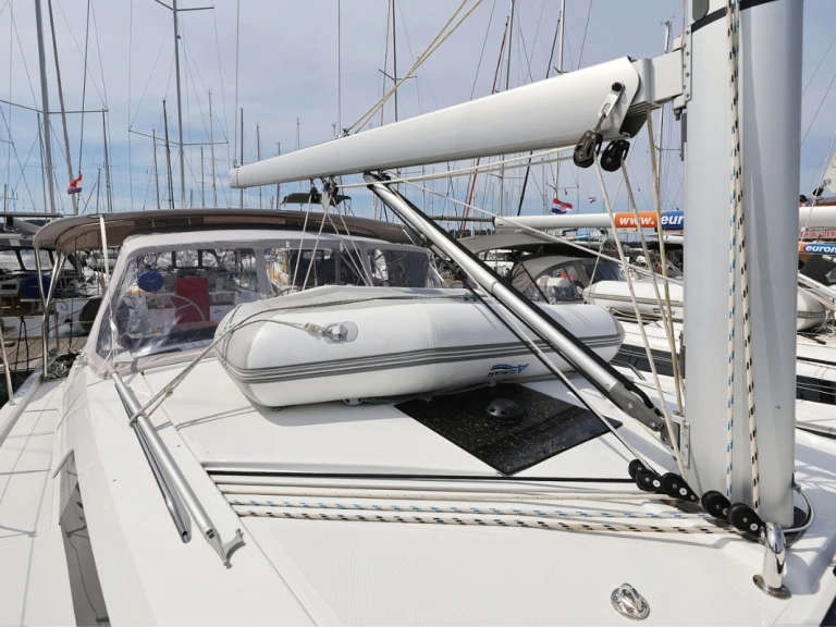 Wynajmij Hanse Hanse 410 w Biograd na Moru