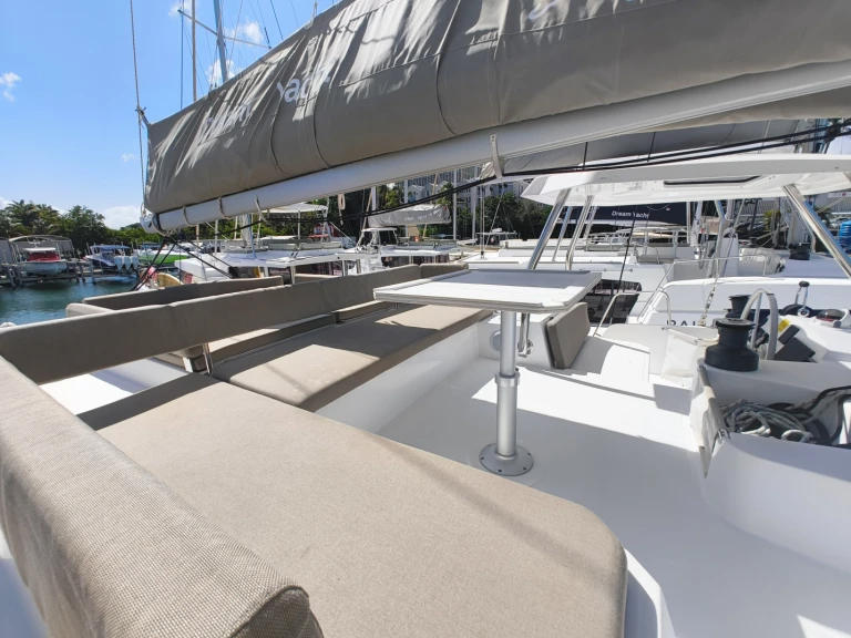 Wynajmij Bali Bali 4.4 w Bas du Fort