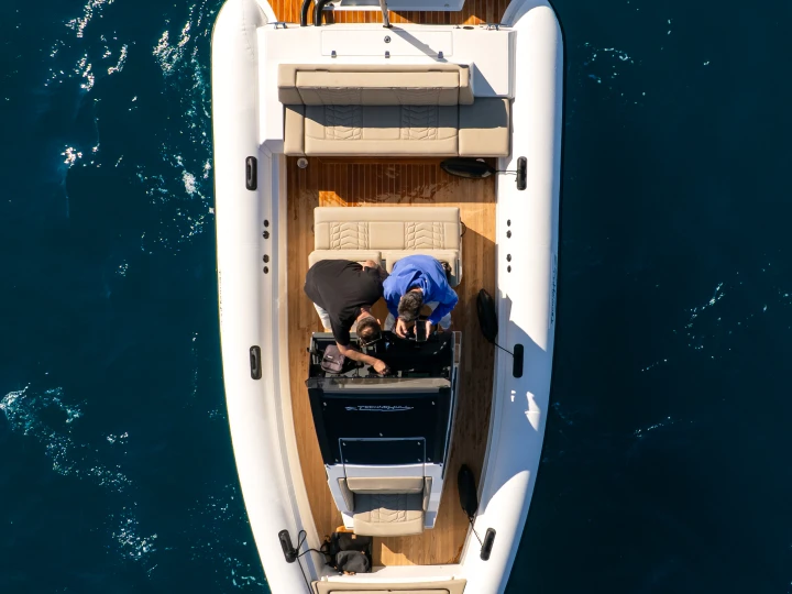 Wynajmij Technohull GT7 w Korfu