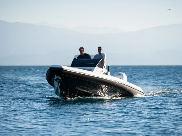 Wynajem łodzi Technohull GT7 w Korfu na SamBoat 
