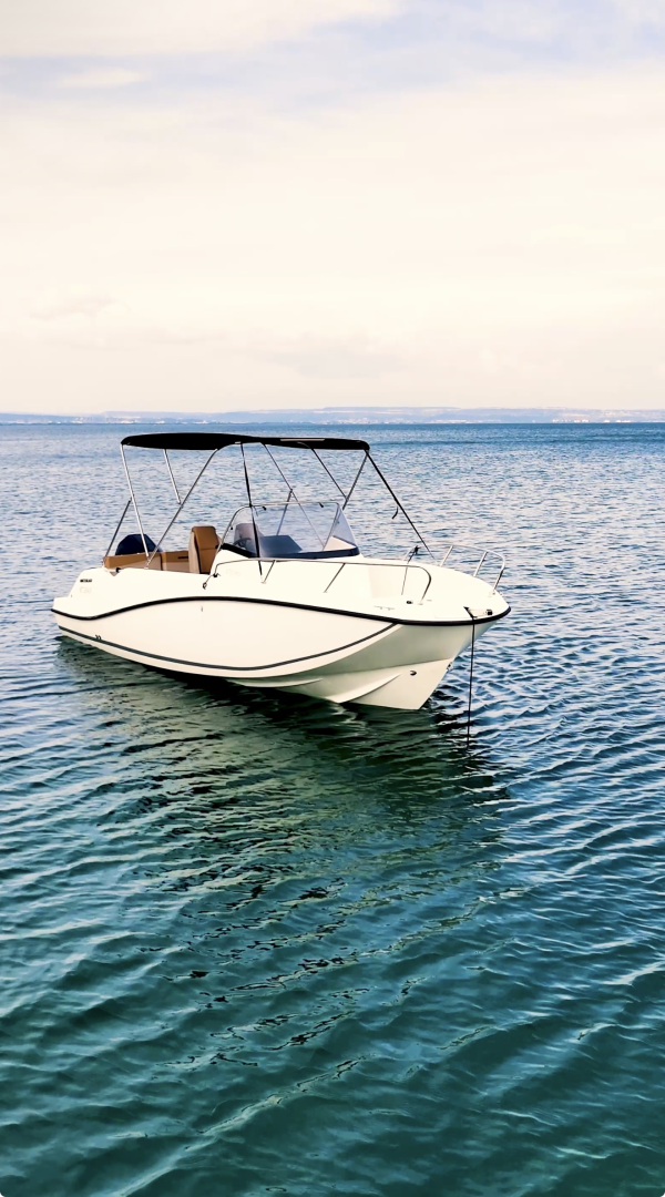 Wynajmij Quicksilver Activ 675 Open w Marsylia