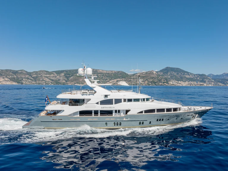 Wynajem Luksusowy jacht Benetti z patentem 