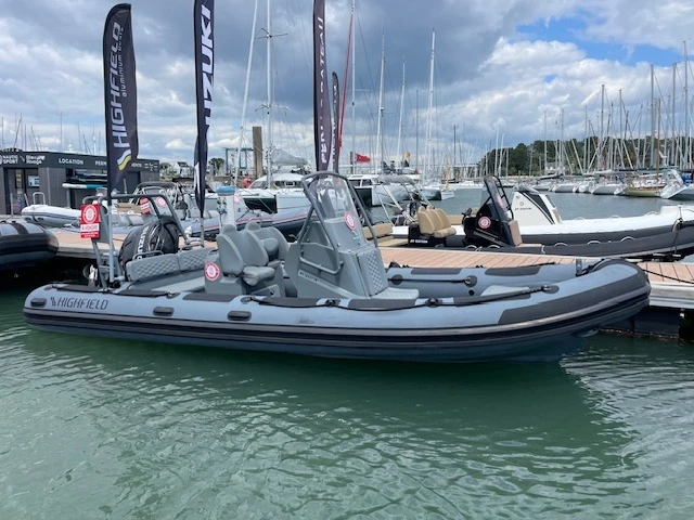 Wynajem w La Trinité-sur-Mer- Highfield Patrol 660 na SamBoat