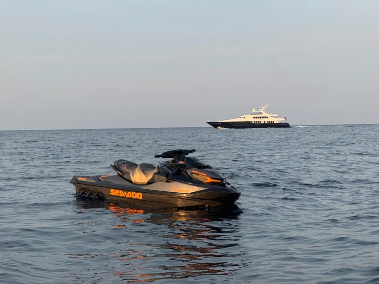 Wynajmij Jet ski z lub bez skippera Sea-Doo w Saint-Tropez